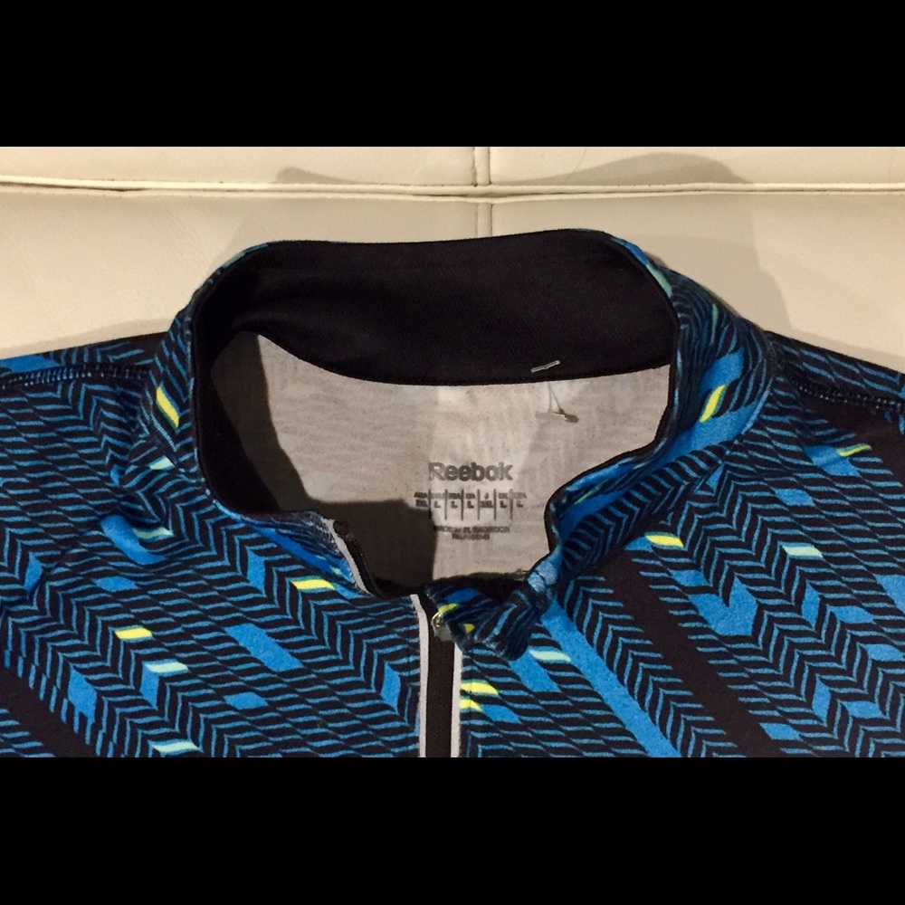 NWOT - Reebok Workout Pullover - Picture 4 of 8